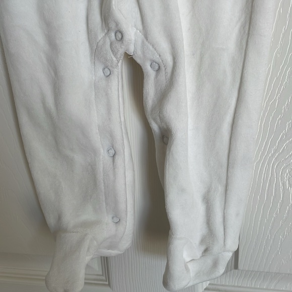 New! Soft Girl’s White Long Sleeve Coveralls Onsie with Tulle Ruffles 6-9 months - Picture 5 of 9